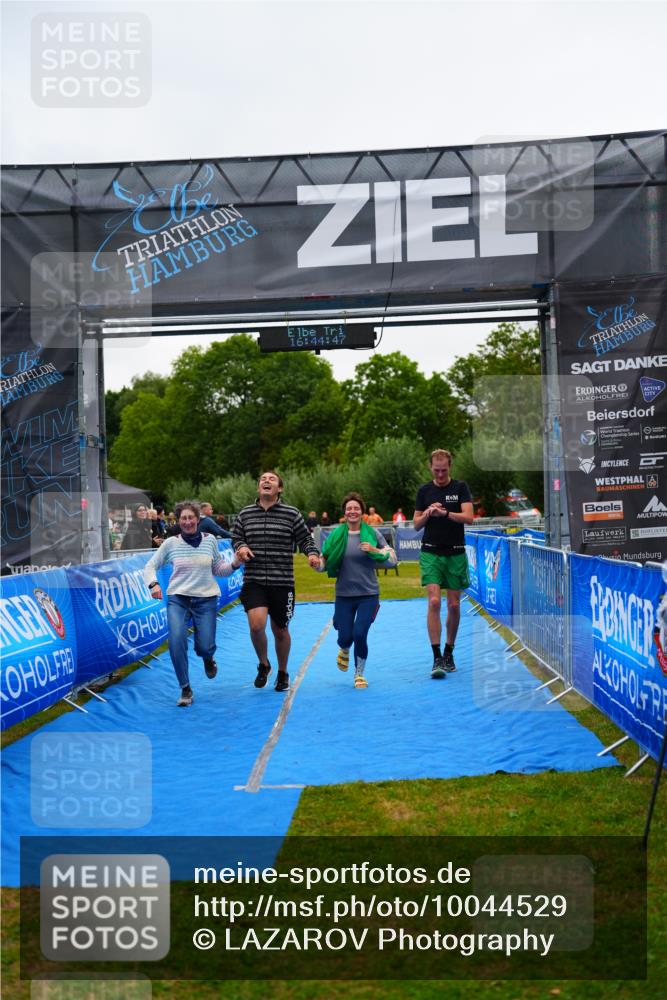 30.08.2026 - Elbe Triathlon Hamburg LAZAROV Photography http://msf.ph/oto/10044529 30.08.2026 16:44:46 Ziel  meine-sportfotos.de