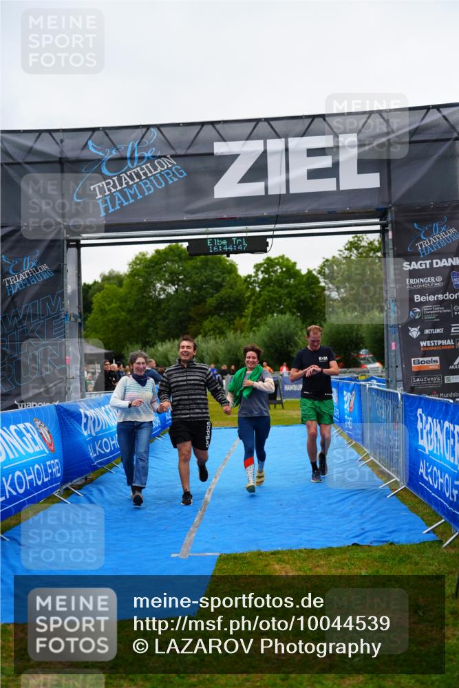 30.08.2026 - Elbe Triathlon Hamburg LAZAROV Photography http://msf.ph/oto/10044539 30.08.2026 16:44:46 Ziel  meine-sportfotos.de