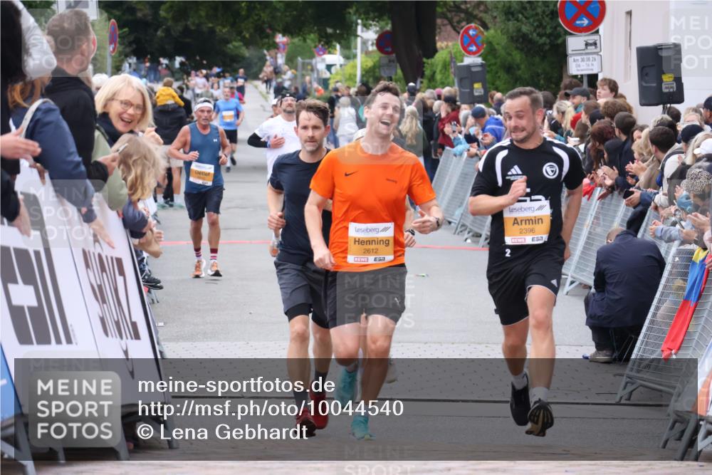 30.08.2026 - Blankeneser Heldenlauf Lena Gebhardt http://msf.ph/oto/10044540 30.08.2026 11:50:06 Ziel 2178, 2396, 2550, 2612, 2617, 2674 meine-sportfotos.de