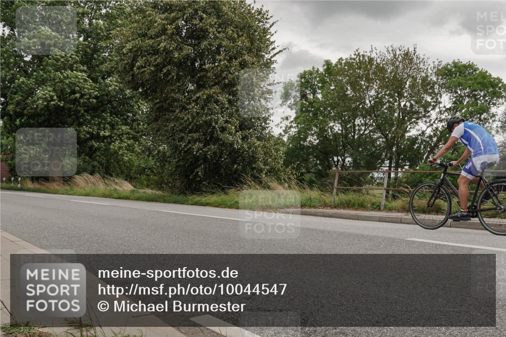 30.08.2026 - Elbe Triathlon Hamburg Michael Burmester http://msf.ph/oto/10044547 30.08.2026 15:06:25 Radfahren  meine-sportfotos.de