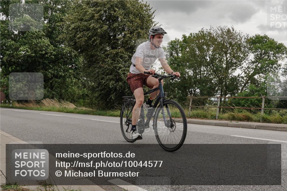 30.08.2026 - Elbe Triathlon Hamburg Michael Burmester http://msf.ph/oto/10044577 30.08.2026 15:06:42 Radfahren  meine-sportfotos.de