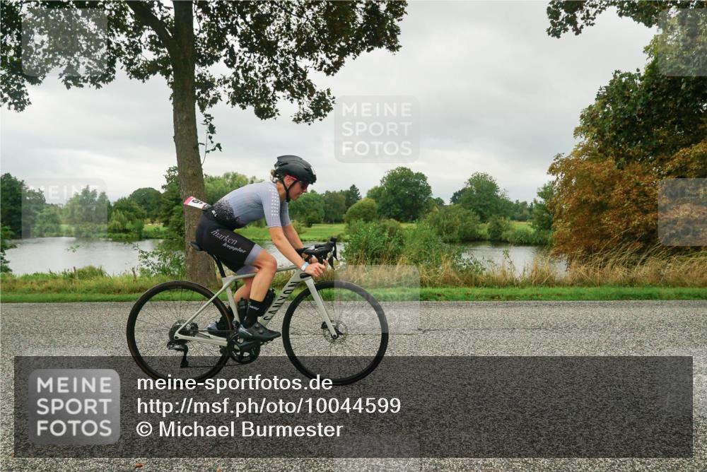 30.08.2026 - Elbe Triathlon Hamburg Michael Burmester http://msf.ph/oto/10044599 30.08.2026 09:12:58 Radfahren 298, 335, 366, 613 meine-sportfotos.de