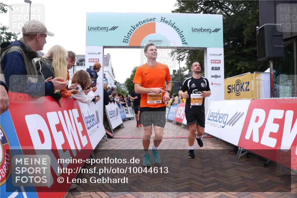 30.08.2026 - Blankeneser Heldenlauf Lena Gebhardt http://msf.ph/oto/10044613 30.08.2026 11:50:10 Ziel 2028, 2396, 2612, 2739, 2805, 2958 meine-sportfotos.de