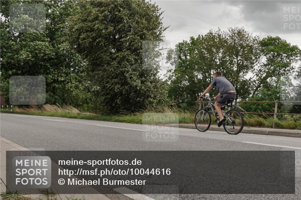 30.08.2026 - Elbe Triathlon Hamburg Michael Burmester http://msf.ph/oto/10044616 30.08.2026 15:07:27 Radfahren  meine-sportfotos.de
