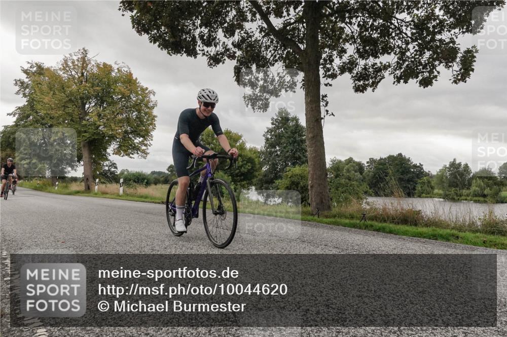 30.08.2026 - Elbe Triathlon Hamburg Michael Burmester http://msf.ph/oto/10044620 30.08.2026 09:24:30 Radfahren 232, 252, 262, 557, 560, 603, 633 meine-sportfotos.de
