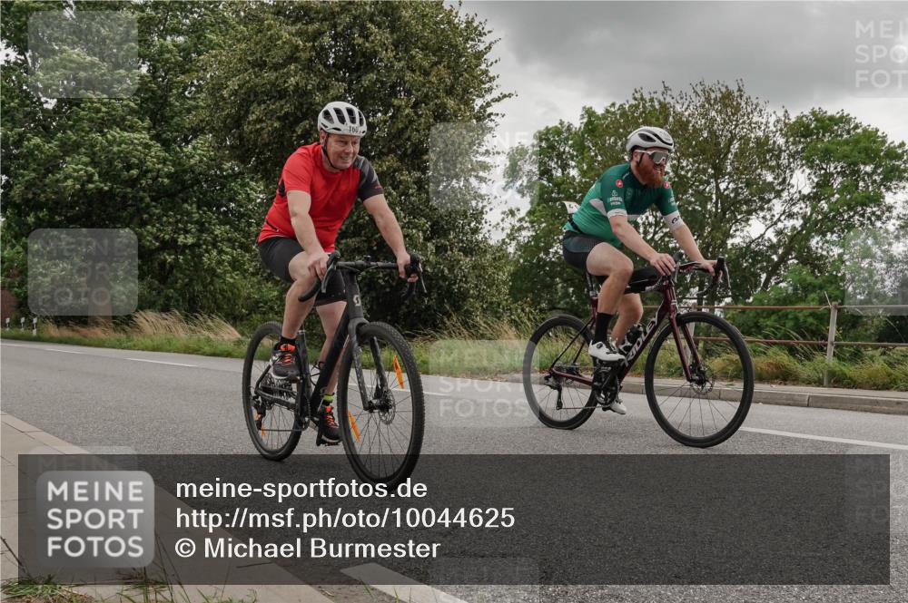 30.08.2026 - Elbe Triathlon Hamburg Michael Burmester http://msf.ph/oto/10044625 30.08.2026 15:08:04 Radfahren 160 meine-sportfotos.de