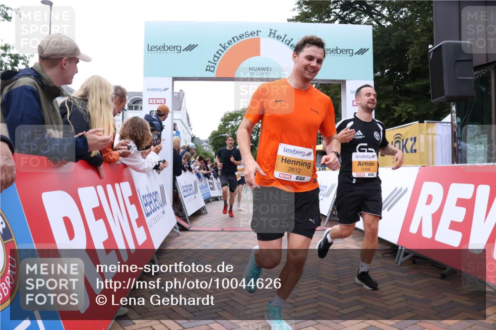 30.08.2026 - Blankeneser Heldenlauf Lena Gebhardt http://msf.ph/oto/10044626 30.08.2026 11:50:11 Ziel 2028, 2396, 2612, 2739, 2805, 2958 meine-sportfotos.de