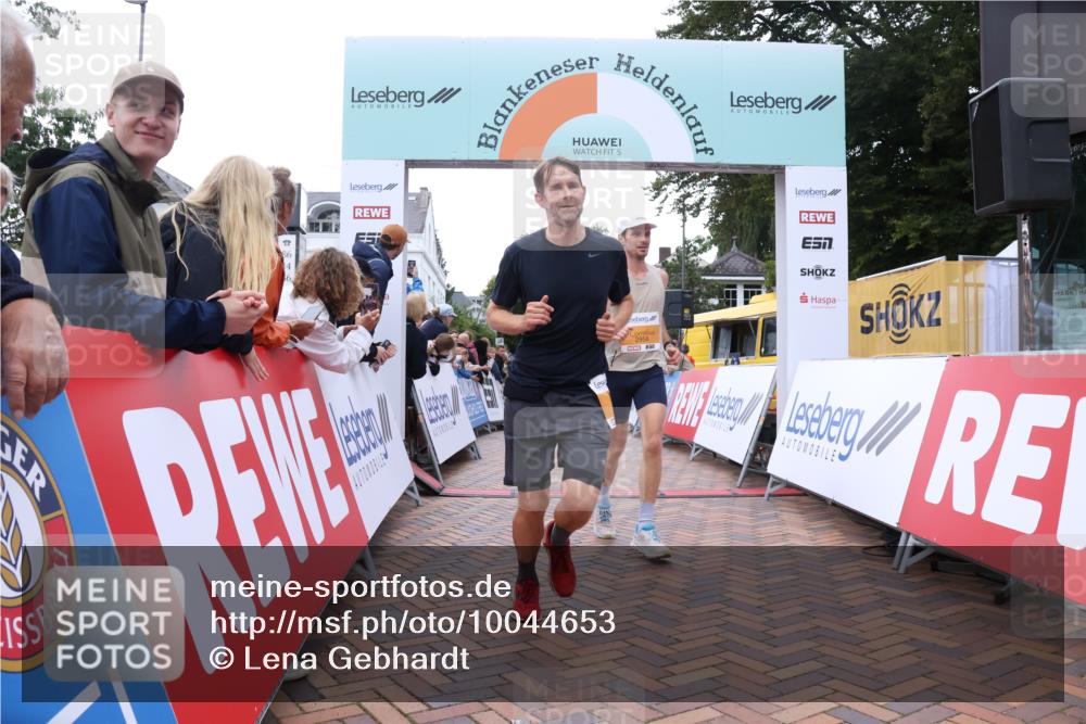 30.08.2026 - Blankeneser Heldenlauf Lena Gebhardt http://msf.ph/oto/10044653 30.08.2026 11:50:12 Ziel 2028, 2396, 2612, 2739, 2805, 2958 meine-sportfotos.de