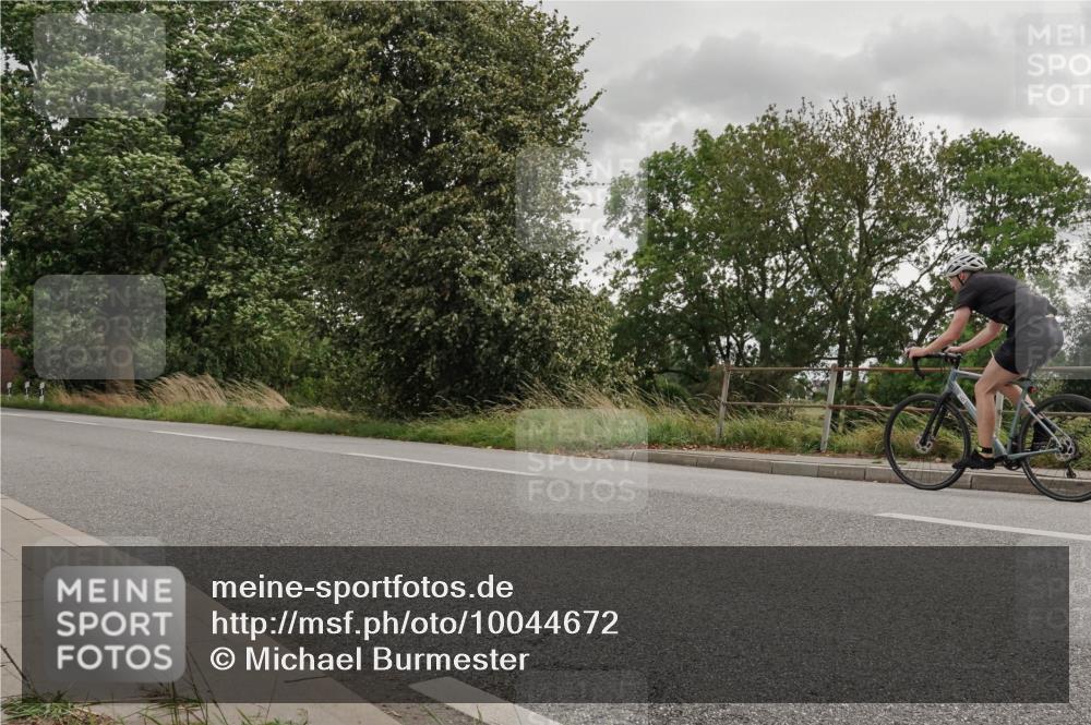 30.08.2026 - Elbe Triathlon Hamburg Michael Burmester http://msf.ph/oto/10044672 30.08.2026 15:10:25 Radfahren  meine-sportfotos.de