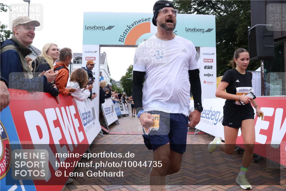 30.08.2026 - Blankeneser Heldenlauf Lena Gebhardt http://msf.ph/oto/10044735 30.08.2026 11:50:15 Ziel 2017, 2028, 2060, 2243, 2396, 2612, 2739, 2805, 2958 meine-sportfotos.de