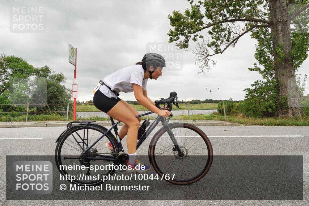 30.08.2026 - Elbe Triathlon Hamburg Michael Burmester http://msf.ph/oto/10044767 30.08.2026 14:17:52 Radfahren 128 meine-sportfotos.de
