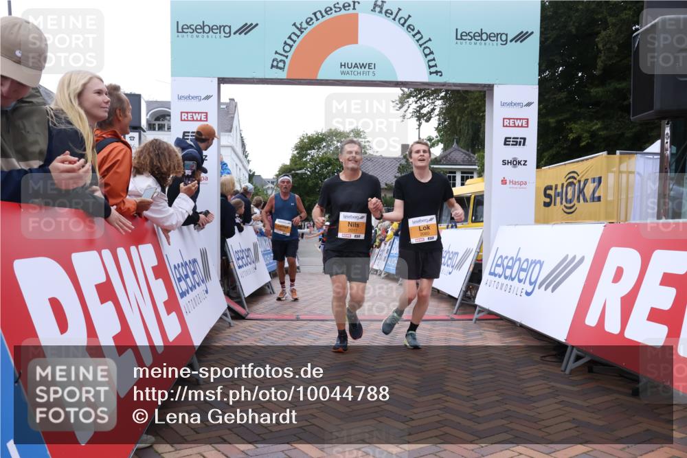 30.08.2026 - Blankeneser Heldenlauf Lena Gebhardt http://msf.ph/oto/10044788 30.08.2026 11:50:18 Ziel 2017, 2028, 2060, 2220, 2243, 2739, 2805, 2958 meine-sportfotos.de