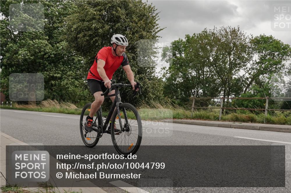 30.08.2026 - Elbe Triathlon Hamburg Michael Burmester http://msf.ph/oto/10044799 30.08.2026 15:14:20 Radfahren  meine-sportfotos.de