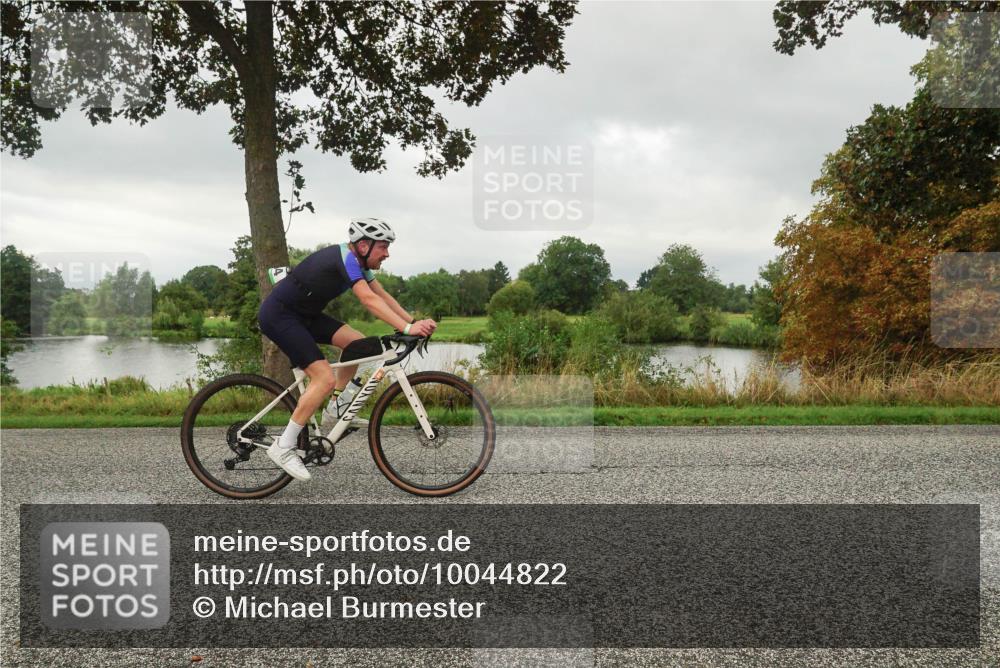 30.08.2026 - Elbe Triathlon Hamburg Michael Burmester http://msf.ph/oto/10044822 30.08.2026 09:14:27 Radfahren 195, 205, 215, 226, 315, 367, 383, 460, 484 meine-sportfotos.de