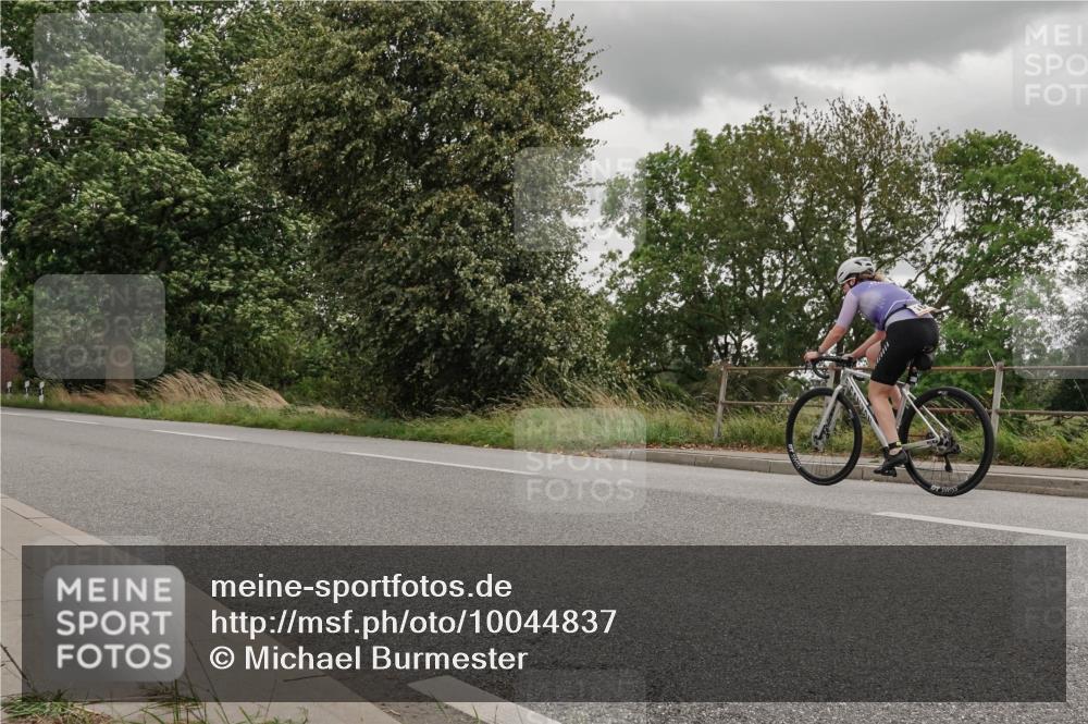 30.08.2026 - Elbe Triathlon Hamburg Michael Burmester http://msf.ph/oto/10044837 30.08.2026 15:15:43 Radfahren  meine-sportfotos.de