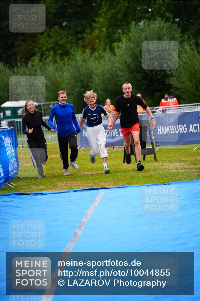 30.08.2026 - Elbe Triathlon Hamburg LAZAROV Photography http://msf.ph/oto/10044855 30.08.2026 16:47:03 Ziel  meine-sportfotos.de