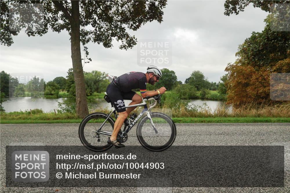 30.08.2026 - Elbe Triathlon Hamburg Michael Burmester http://msf.ph/oto/10044903 30.08.2026 09:14:44 Radfahren 211, 235, 414, 438, 532, 534 meine-sportfotos.de