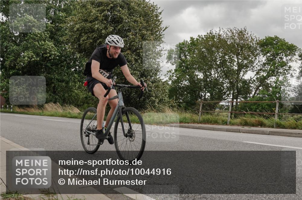 30.08.2026 - Elbe Triathlon Hamburg Michael Burmester http://msf.ph/oto/10044916 30.08.2026 15:17:52 Radfahren  meine-sportfotos.de