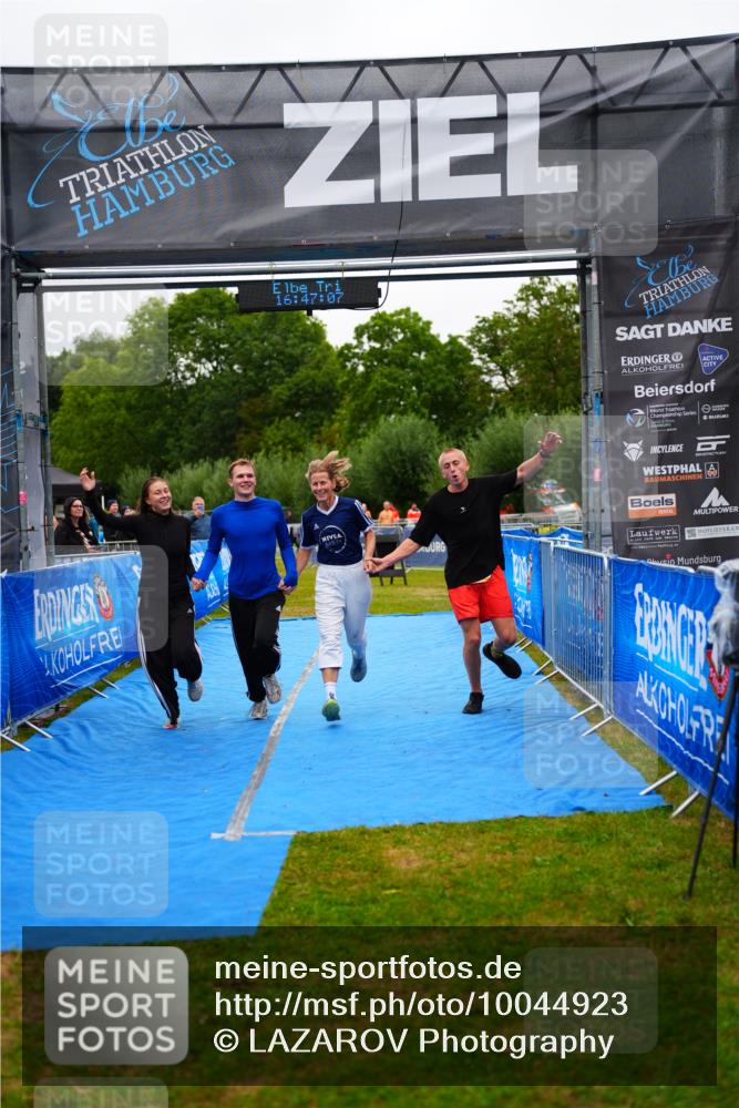 30.08.2026 - Elbe Triathlon Hamburg LAZAROV Photography http://msf.ph/oto/10044923 30.08.2026 16:47:06 Ziel  meine-sportfotos.de