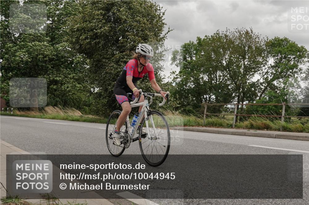 30.08.2026 - Elbe Triathlon Hamburg Michael Burmester http://msf.ph/oto/10044945 30.08.2026 15:18:52 Radfahren  meine-sportfotos.de