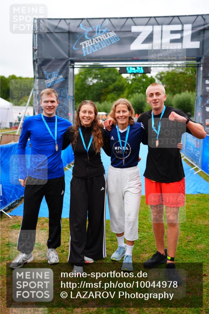 30.08.2026 - Elbe Triathlon Hamburg LAZAROV Photography http://msf.ph/oto/10044978 30.08.2026 16:47:23 Ziel  meine-sportfotos.de