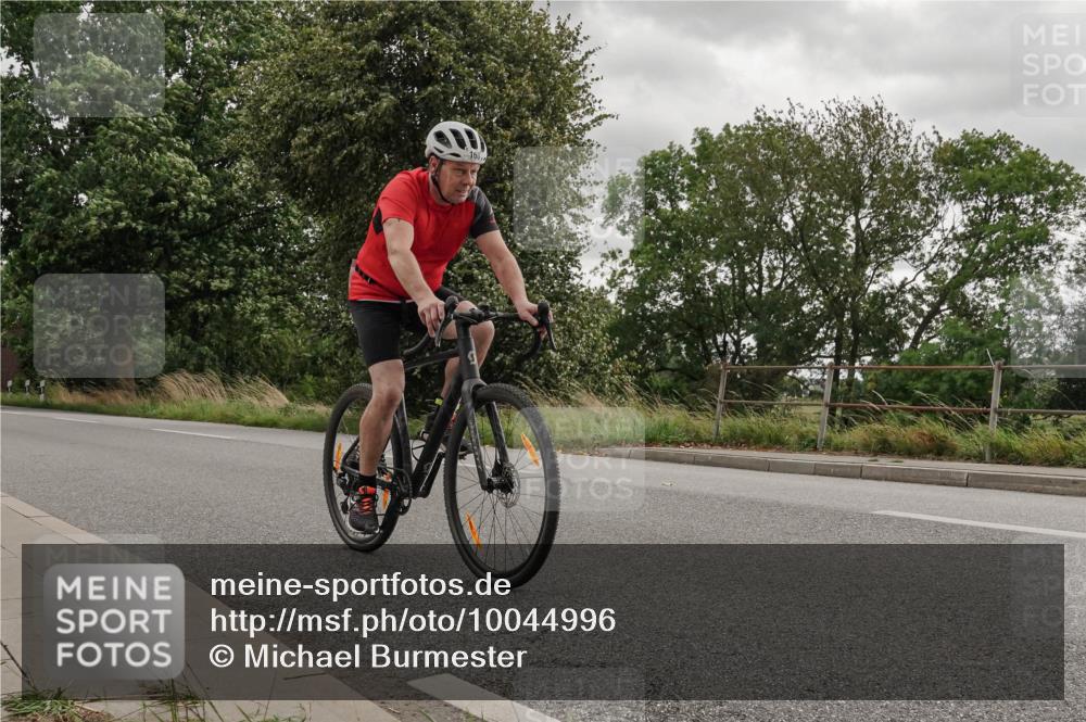 30.08.2026 - Elbe Triathlon Hamburg Michael Burmester http://msf.ph/oto/10044996 30.08.2026 15:20:26 Radfahren  meine-sportfotos.de