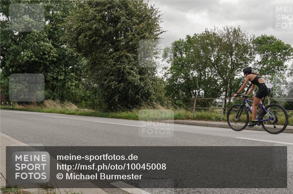 30.08.2026 - Elbe Triathlon Hamburg Michael Burmester http://msf.ph/oto/10045008 30.08.2026 15:20:31 Radfahren  meine-sportfotos.de