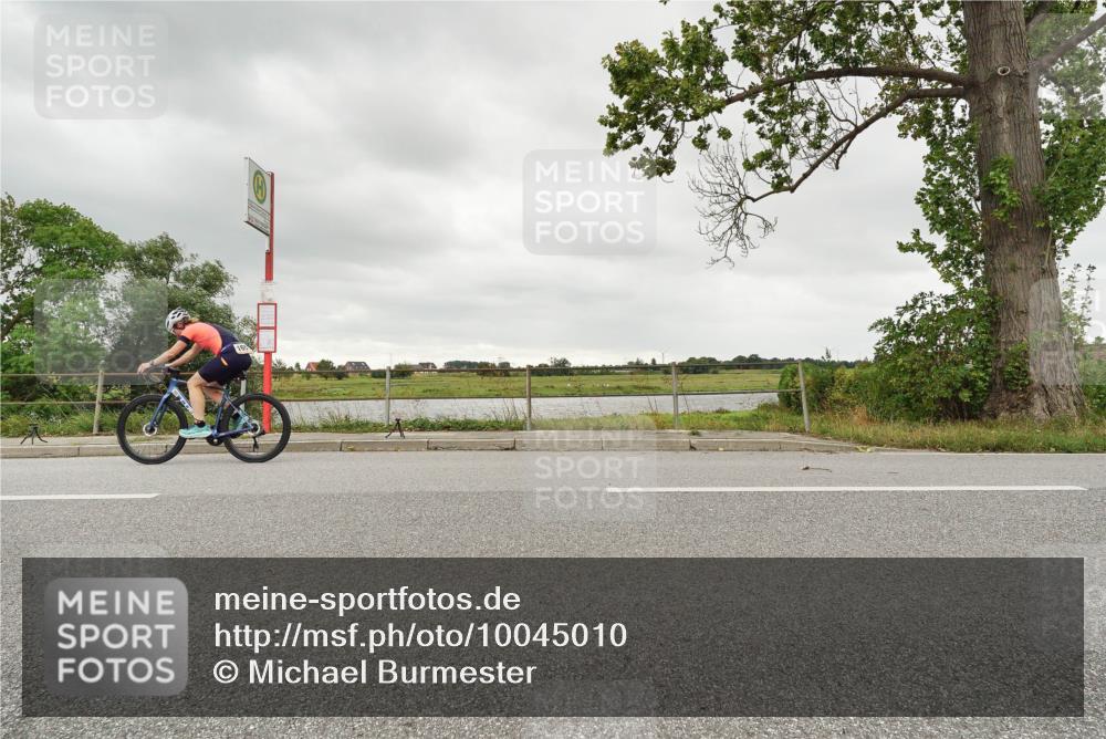 30.08.2026 - Elbe Triathlon Hamburg Michael Burmester http://msf.ph/oto/10045010 30.08.2026 14:19:35 Radfahren 131 meine-sportfotos.de