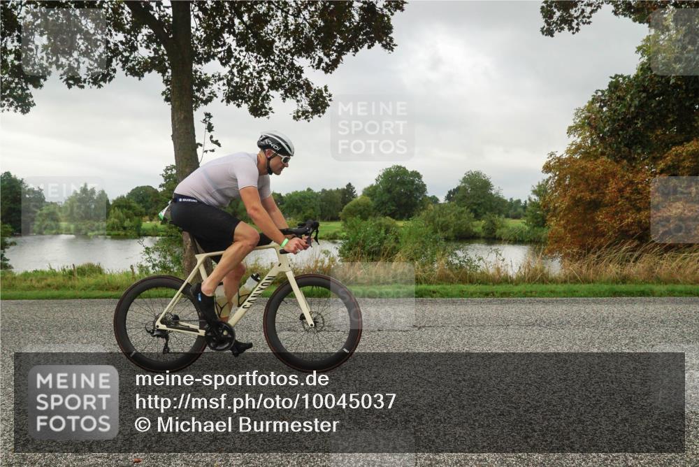 30.08.2026 - Elbe Triathlon Hamburg Michael Burmester http://msf.ph/oto/10045037 30.08.2026 09:15:16 Radfahren 321, 348, 393, 489 meine-sportfotos.de