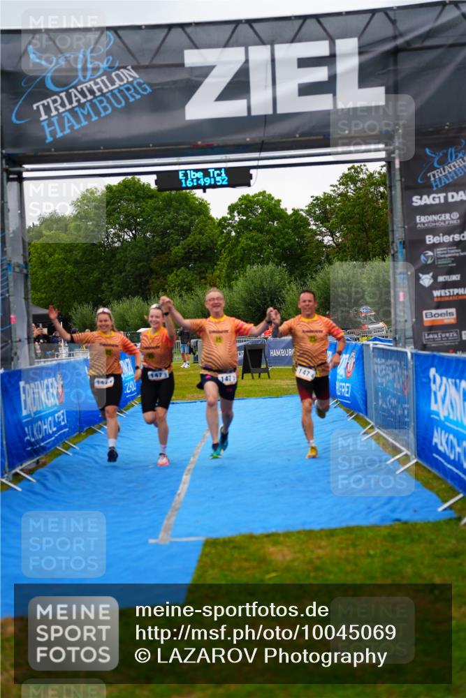 30.08.2026 - Elbe Triathlon Hamburg LAZAROV Photography http://msf.ph/oto/10045069 30.08.2026 16:49:52 Ziel  meine-sportfotos.de