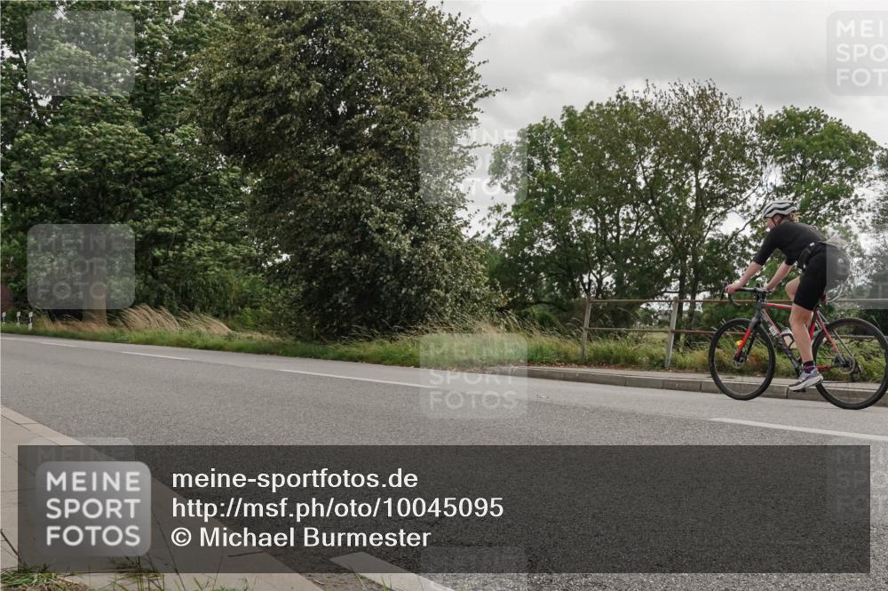 30.08.2026 - Elbe Triathlon Hamburg Michael Burmester http://msf.ph/oto/10045095 30.08.2026 15:21:41 Radfahren  meine-sportfotos.de