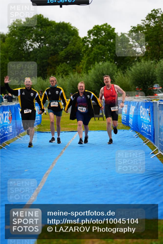 30.08.2026 - Elbe Triathlon Hamburg LAZAROV Photography http://msf.ph/oto/10045104 30.08.2026 16:50:09 Ziel  meine-sportfotos.de