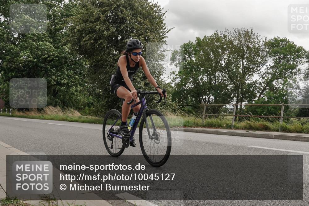 30.08.2026 - Elbe Triathlon Hamburg Michael Burmester http://msf.ph/oto/10045127 30.08.2026 15:22:01 Radfahren  meine-sportfotos.de