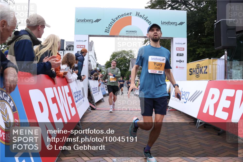 30.08.2026 - Blankeneser Heldenlauf Lena Gebhardt http://msf.ph/oto/10045191 30.08.2026 11:50:54 Ziel 2105, 2149, 2150, 2544, 2712, 2732, 2881 meine-sportfotos.de