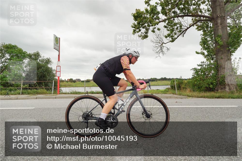 30.08.2026 - Elbe Triathlon Hamburg Michael Burmester http://msf.ph/oto/10045193 30.08.2026 14:20:57 Radfahren 132, 146, 147, 165, 172 meine-sportfotos.de