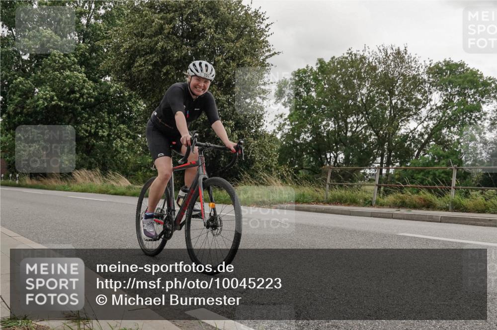 30.08.2026 - Elbe Triathlon Hamburg Michael Burmester http://msf.ph/oto/10045223 30.08.2026 15:23:17 Radfahren  meine-sportfotos.de