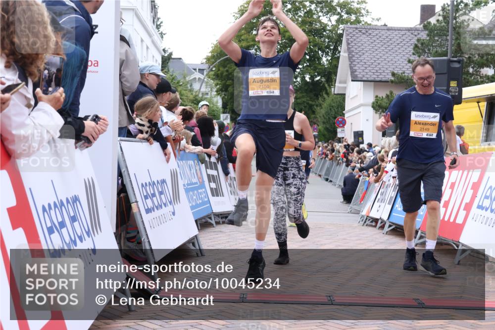 30.08.2026 - Blankeneser Heldenlauf Lena Gebhardt http://msf.ph/oto/10045234 30.08.2026 11:50:58 Ziel 2105, 2149, 2150, 2209, 2544, 2712, 2881 meine-sportfotos.de