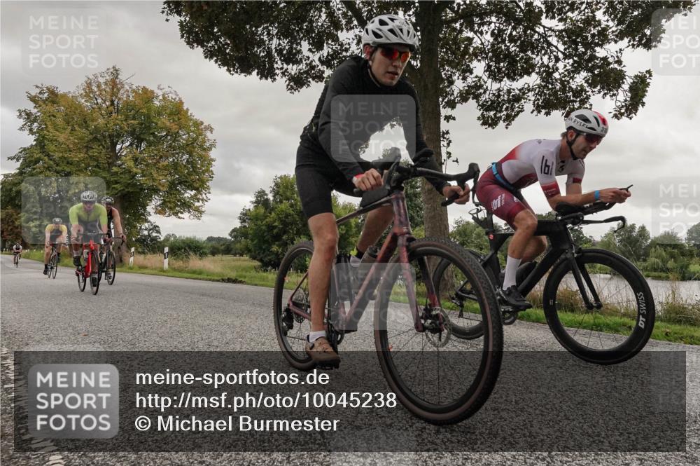 30.08.2026 - Elbe Triathlon Hamburg Michael Burmester http://msf.ph/oto/10045238 30.08.2026 09:26:55 Radfahren 229, 245, 310, 318, 328, 359, 503, 580, 595, 596, 626, 676 meine-sportfotos.de