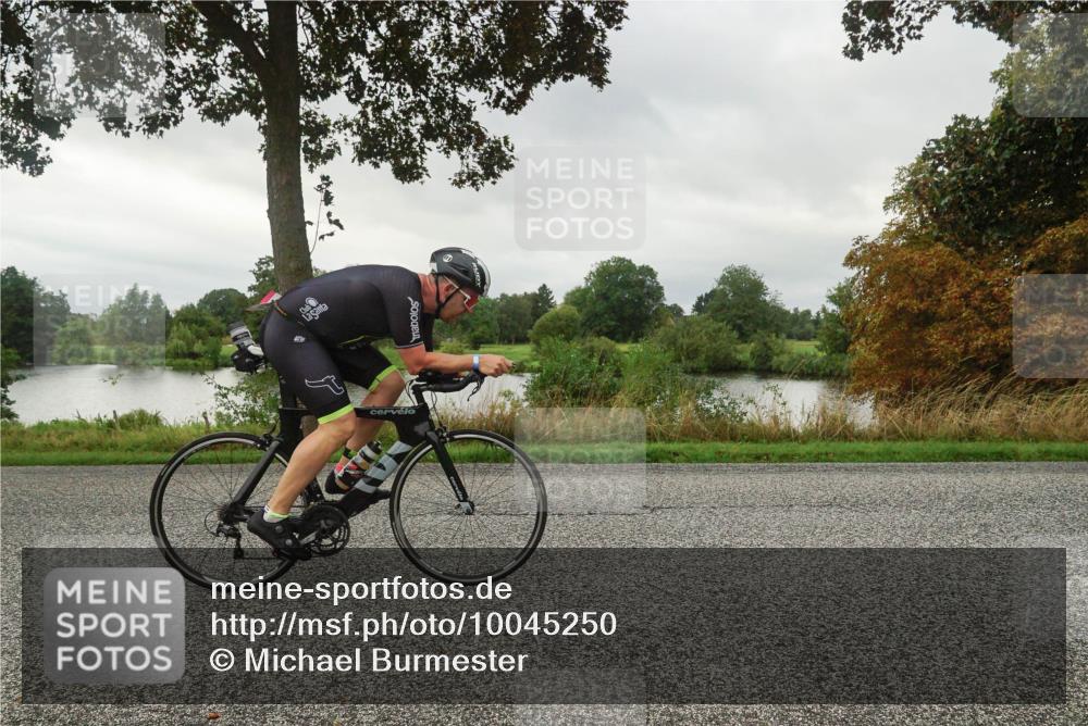 30.08.2026 - Elbe Triathlon Hamburg Michael Burmester http://msf.ph/oto/10045250 30.08.2026 09:16:36 Radfahren 217, 231, 285, 327, 376, 384 meine-sportfotos.de
