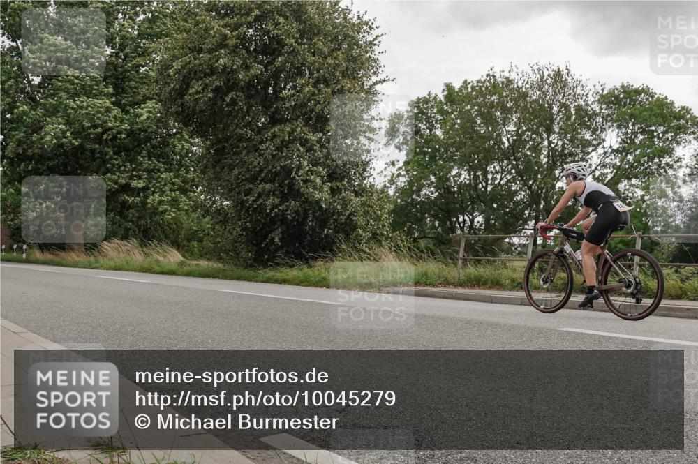 30.08.2026 - Elbe Triathlon Hamburg Michael Burmester http://msf.ph/oto/10045279 30.08.2026 15:24:02 Radfahren  meine-sportfotos.de