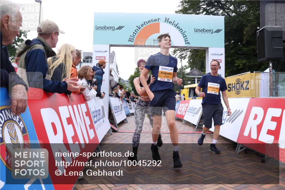 30.08.2026 - Blankeneser Heldenlauf Lena Gebhardt http://msf.ph/oto/10045292 30.08.2026 11:51:00 Ziel 2149, 2150, 2209, 2544, 2712, 2881 meine-sportfotos.de