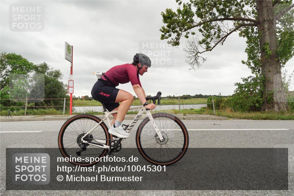 30.08.2026 - Elbe Triathlon Hamburg Michael Burmester http://msf.ph/oto/10045301 30.08.2026 14:21:17 Radfahren 179 meine-sportfotos.de
