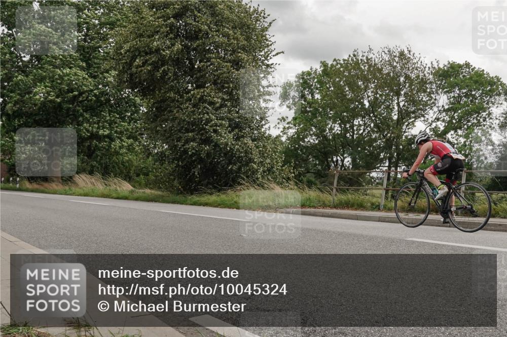 30.08.2026 - Elbe Triathlon Hamburg Michael Burmester http://msf.ph/oto/10045324 30.08.2026 15:25:20 Radfahren  meine-sportfotos.de