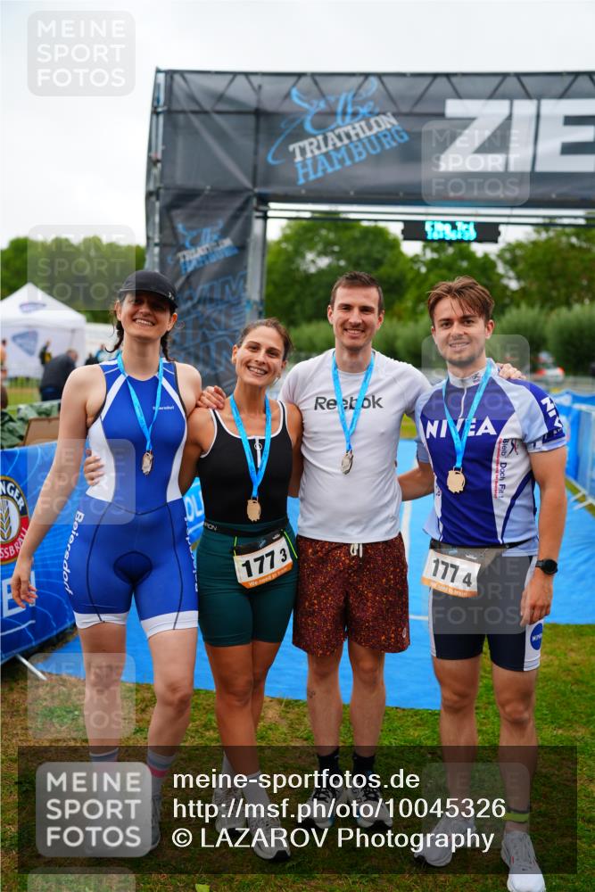 30.08.2026 - Elbe Triathlon Hamburg LAZAROV Photography http://msf.ph/oto/10045326 30.08.2026 16:56:39 Ziel  meine-sportfotos.de