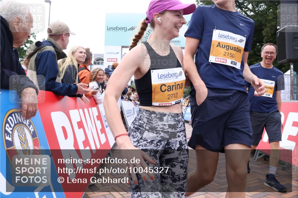 30.08.2026 - Blankeneser Heldenlauf Lena Gebhardt http://msf.ph/oto/10045327 30.08.2026 11:51:01 Ziel 2149, 2150, 2209, 2712, 2881 meine-sportfotos.de