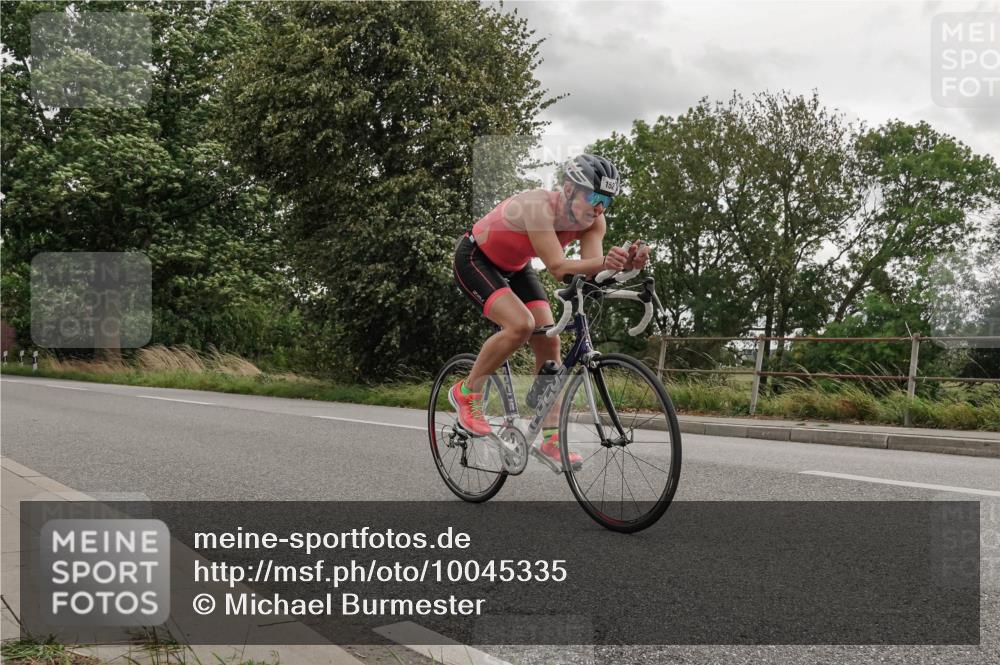 30.08.2026 - Elbe Triathlon Hamburg Michael Burmester http://msf.ph/oto/10045335 30.08.2026 15:25:27 Radfahren  meine-sportfotos.de
