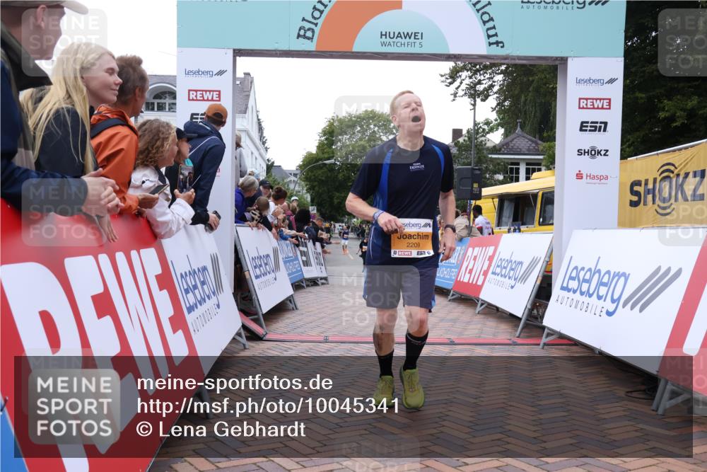 30.08.2026 - Blankeneser Heldenlauf Lena Gebhardt http://msf.ph/oto/10045341 30.08.2026 11:51:02 Ziel 2149, 2150, 2209, 2712 meine-sportfotos.de