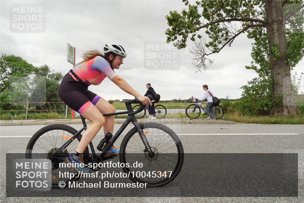 30.08.2026 - Elbe Triathlon Hamburg Michael Burmester http://msf.ph/oto/10045347 30.08.2026 14:21:45 Radfahren 160 meine-sportfotos.de