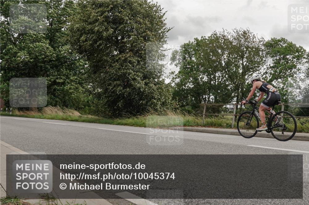30.08.2026 - Elbe Triathlon Hamburg Michael Burmester http://msf.ph/oto/10045374 30.08.2026 15:25:45 Radfahren  meine-sportfotos.de