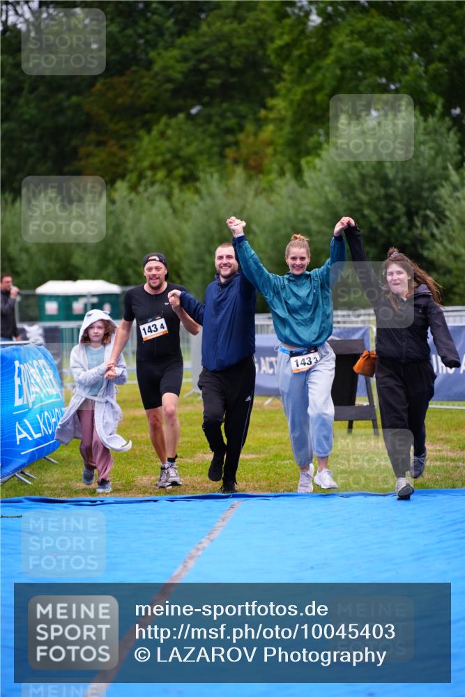 30.08.2026 - Elbe Triathlon Hamburg LAZAROV Photography http://msf.ph/oto/10045403 30.08.2026 17:02:13 Ziel  meine-sportfotos.de